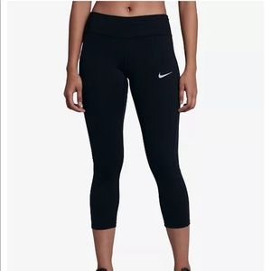 Nike Women’s Cropped Running Leggings